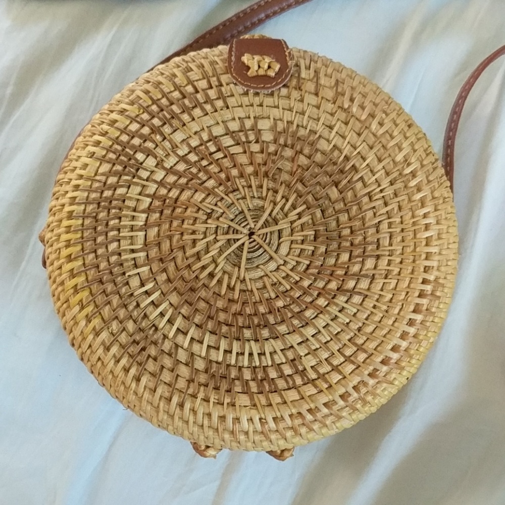 LAST ONE! Woven Straw Rattan Beach Circle Bag - Picture 5 of 5